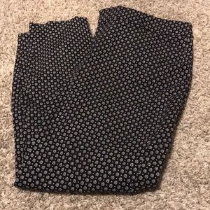 Old navy mid-rise pixie pants